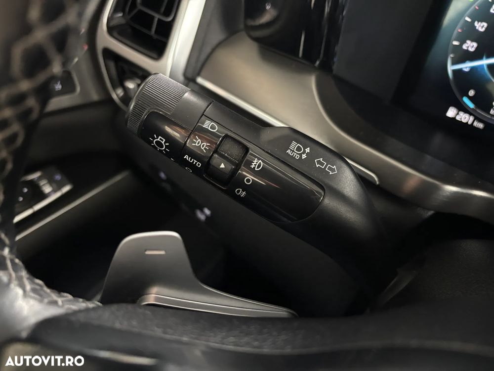 Kia Sorento 1.6 T-GDI HEV 6AT 4x4 7P Design+ - 29