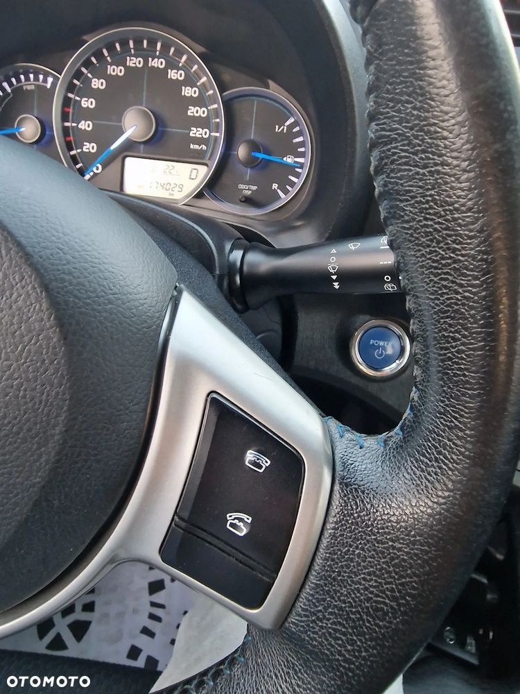 Toyota Yaris Hybrid 100 Business Edition - 35