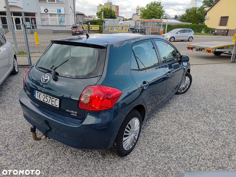 Toyota Auris 2.0 D-4D - 5