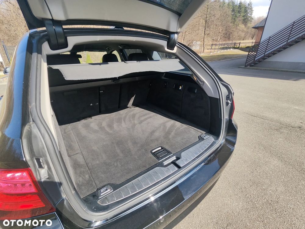 BMW Seria 5 525d xDrive - 11