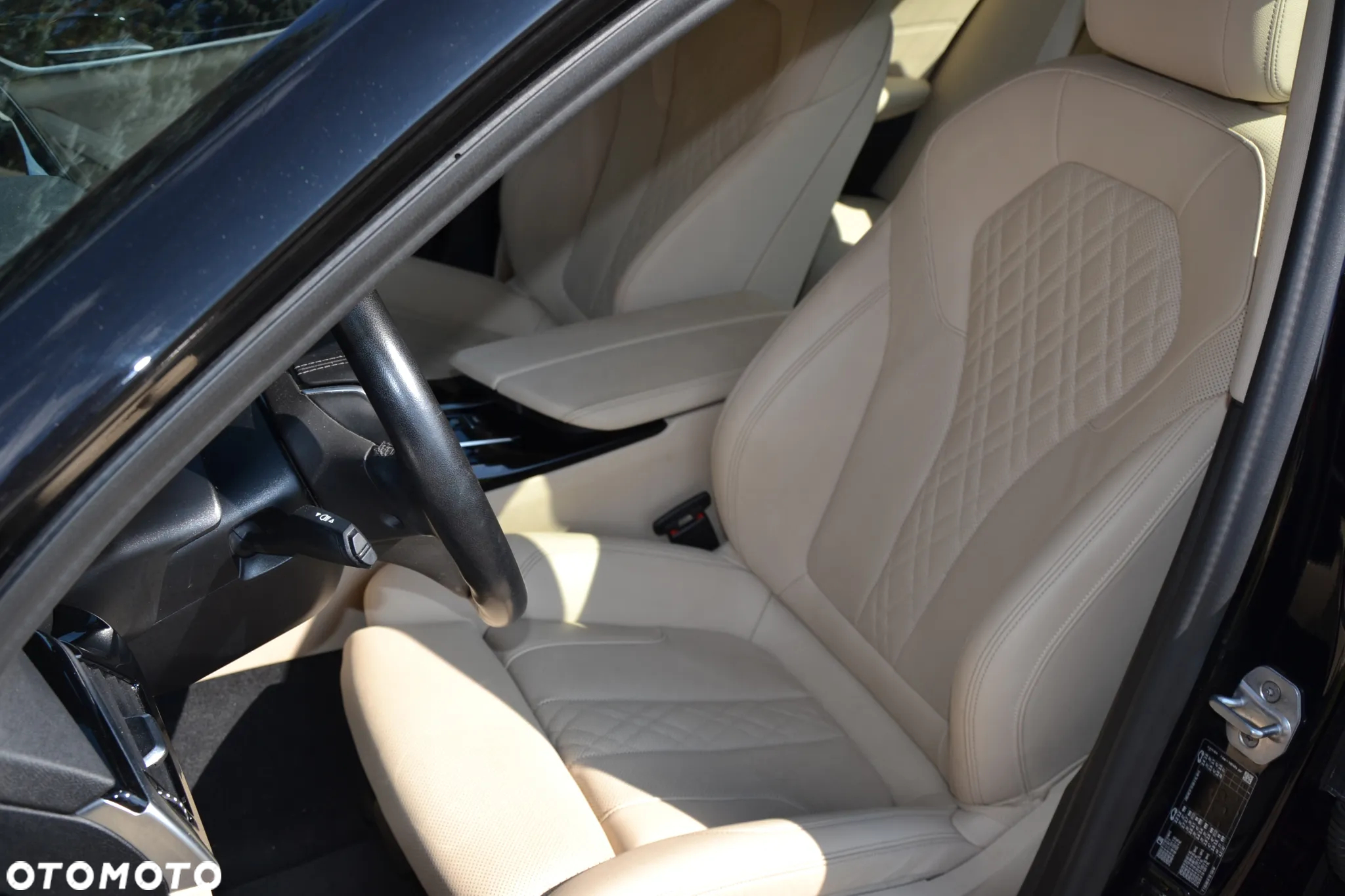 BMW Seria 5 520i - 10