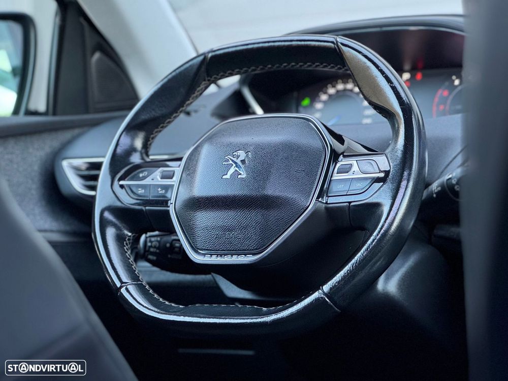 Peugeot 3008 1.2 PureTech Allure Grip Control EAT6 - 34