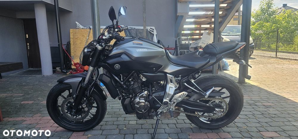 Yamaha MT - 6