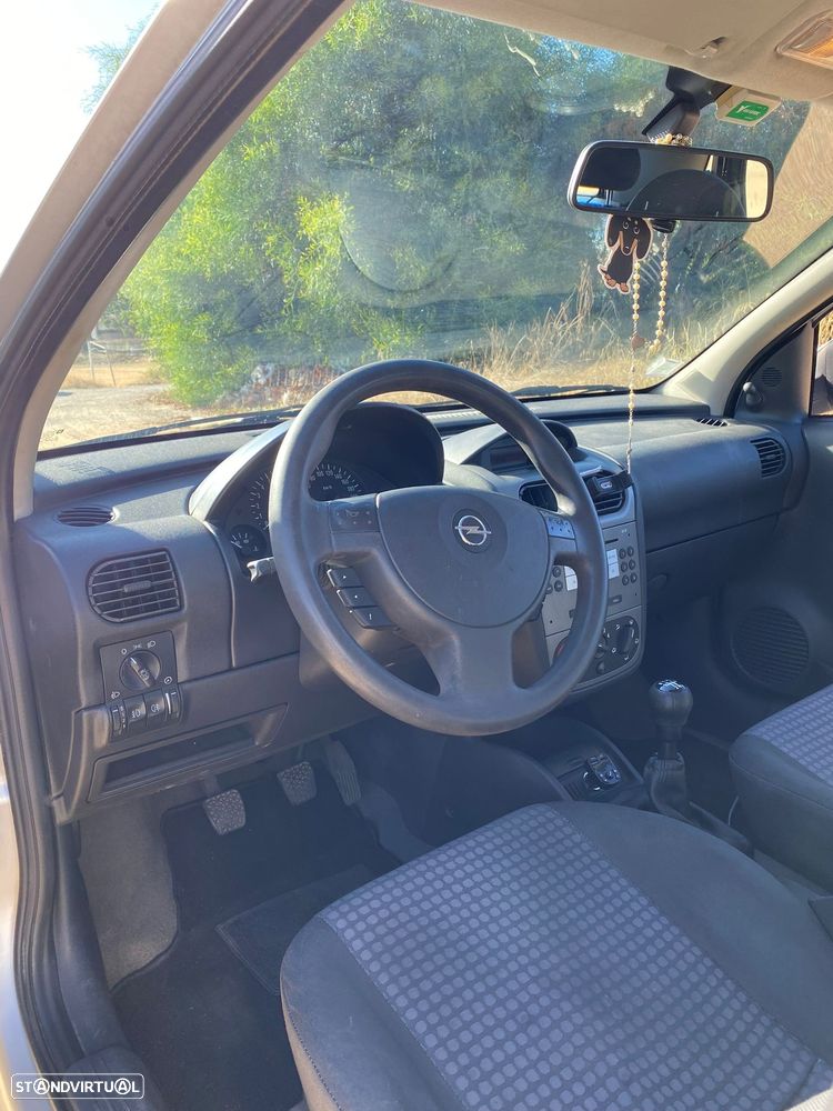 Opel Corsa 1.2 Twinport Cosmo - 4