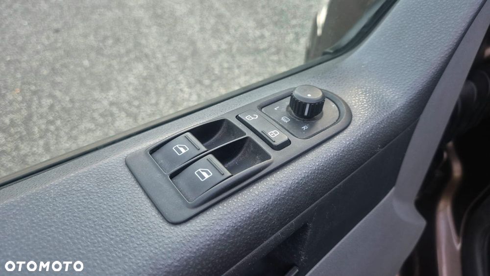 Volkswagen Transporter - 13