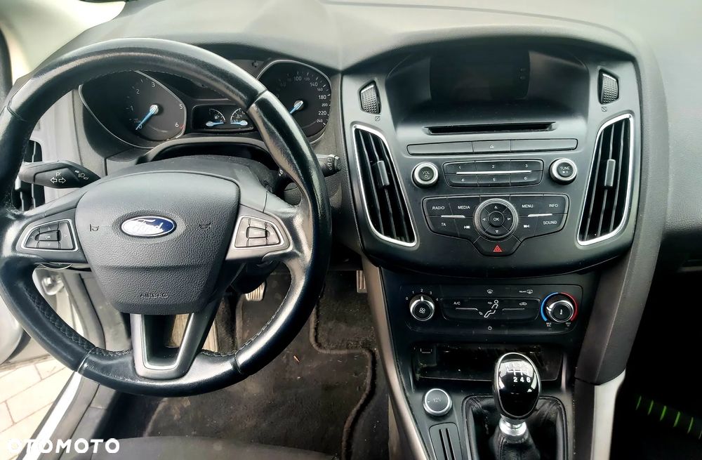 Ford Focus 1.5 TDCi Trend - 12
