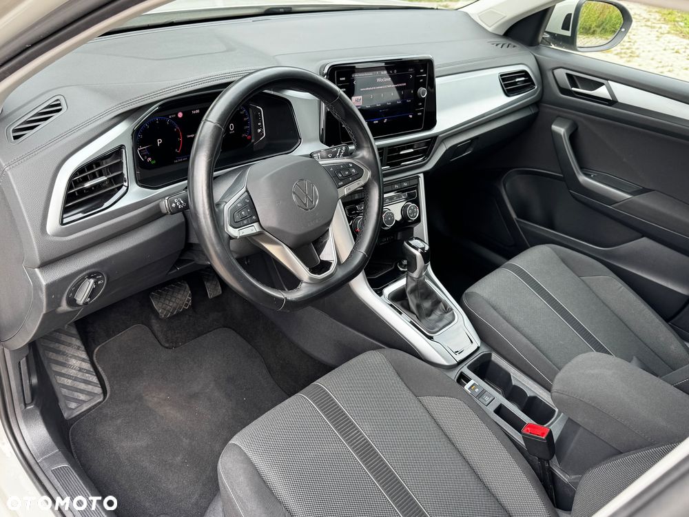 Volkswagen T-Roc 1.5 TSI ACT OPF DSG IQ.DRIVE - 38