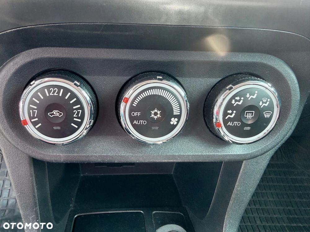 Mitsubishi Lancer 1.5 - 22