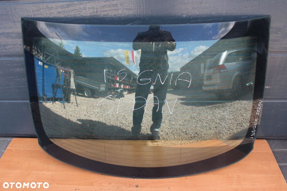 SZYBA KAROSERYJNA TYLNA OPEL INSIGNIA A SEDAN