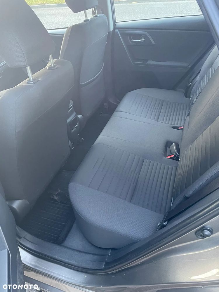 Toyota Auris - 12