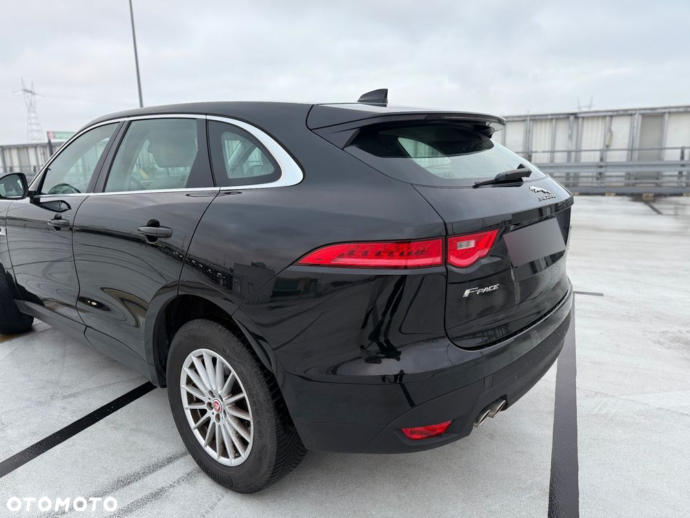 Jaguar F-Pace 20d AWD Prestige - 6