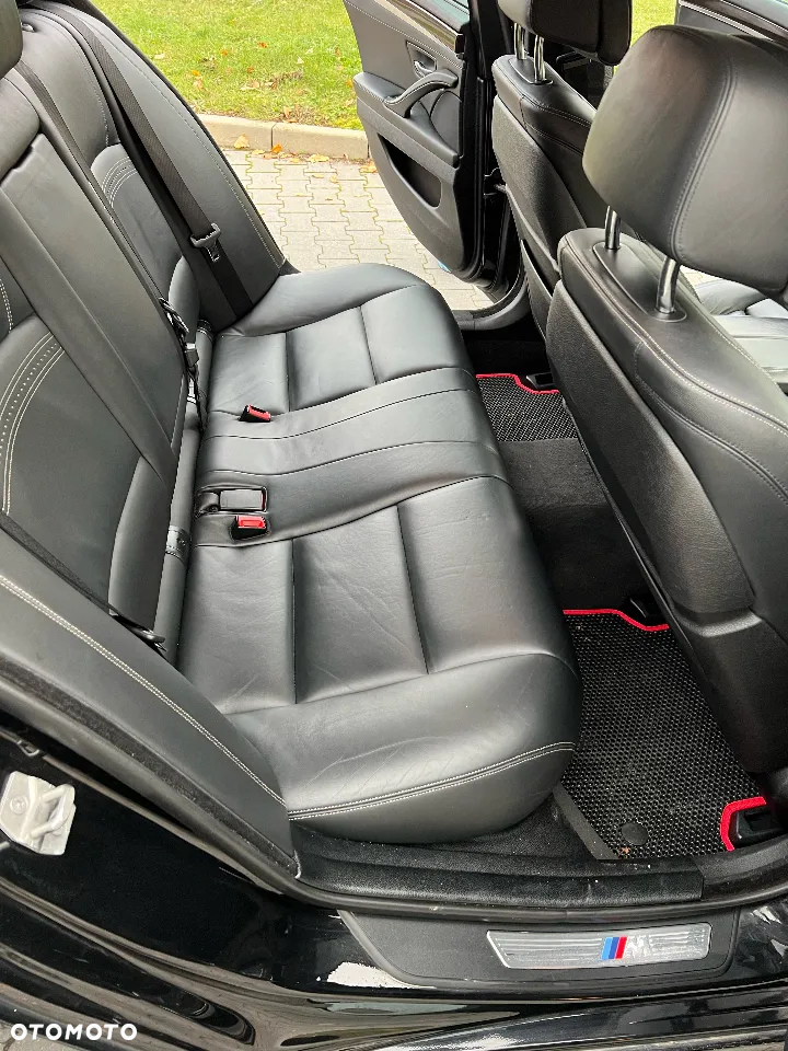 BMW Seria 5 550i xDrive Sport-Aut - 19
