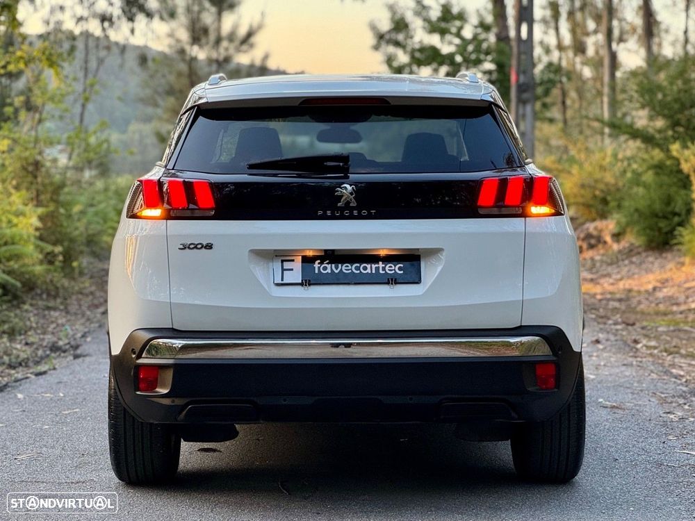 Peugeot 3008 1.2 PureTech Allure EAT6 - 26