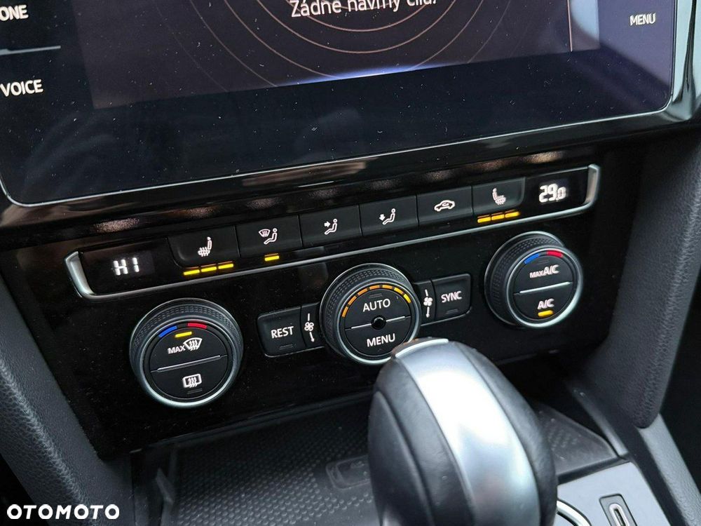 Volkswagen Passat 2.0 TDI EVO Business DSG - 27