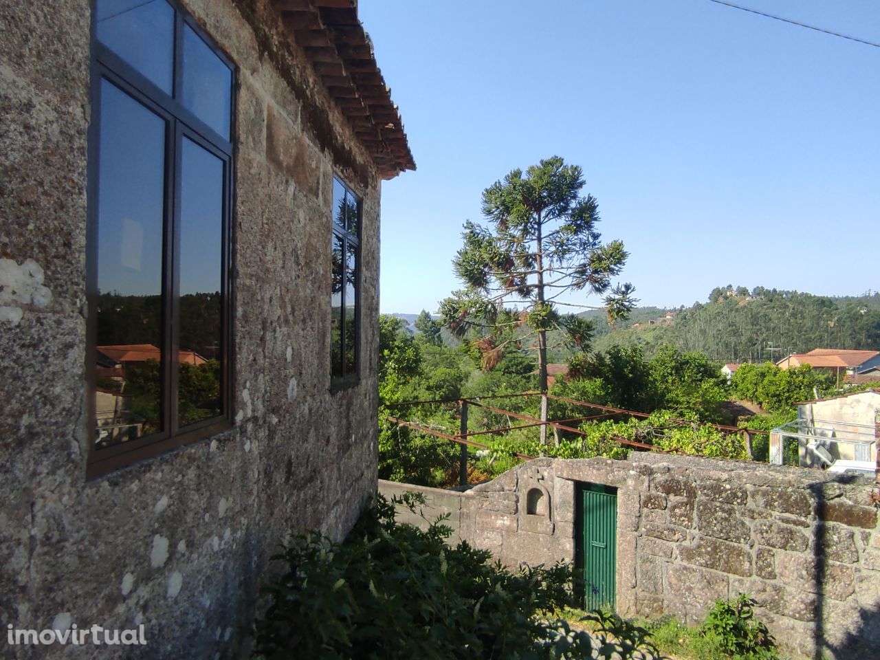 Moradia em granito – São Pedro do Sul - Grande imagem: 4/17