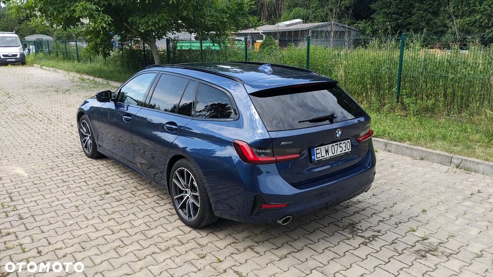 BMW Seria 3 330i xDrive Sport Line - 5