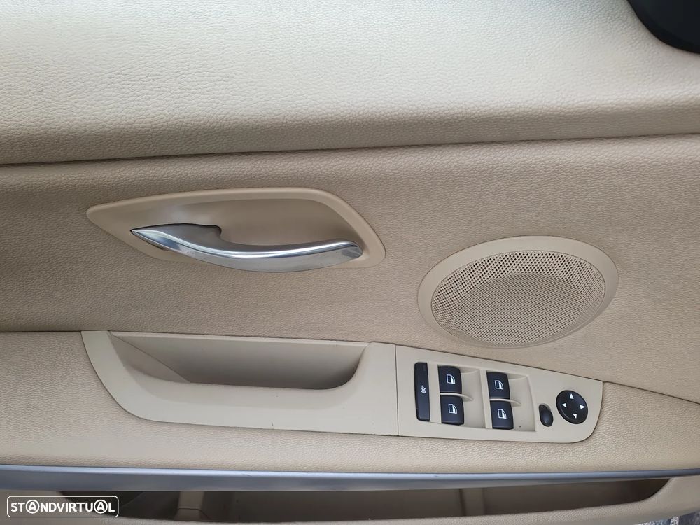 BMW 320 d Exclusive - 34