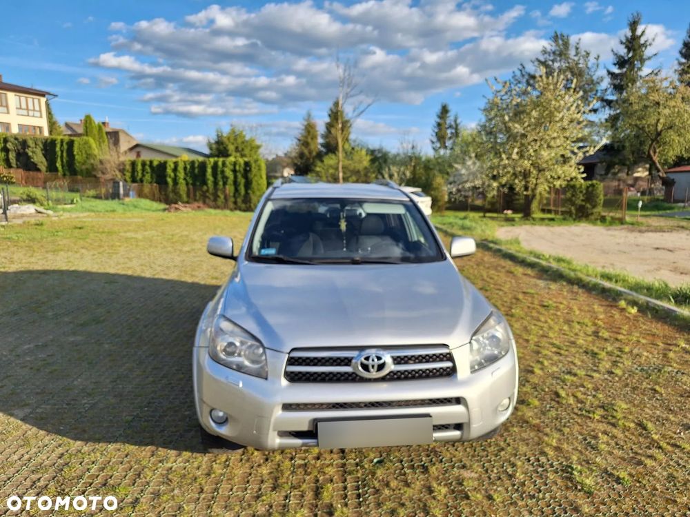 Toyota RAV4 2.2 D-CAT X - 2