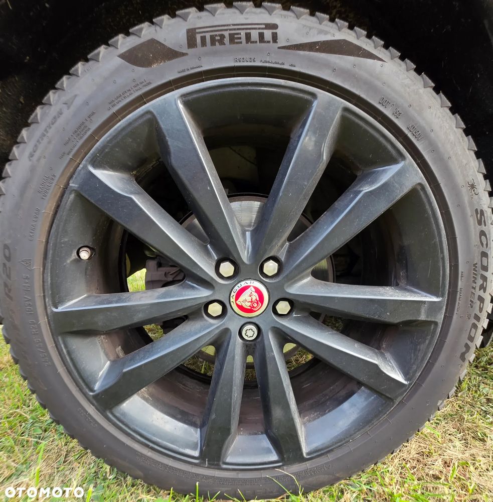 Jaguar E-Pace - 4