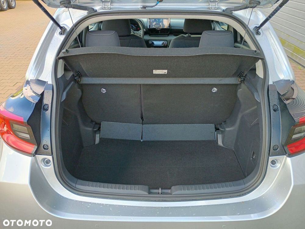 Toyota Yaris Hybrid 1.5 Style - 22