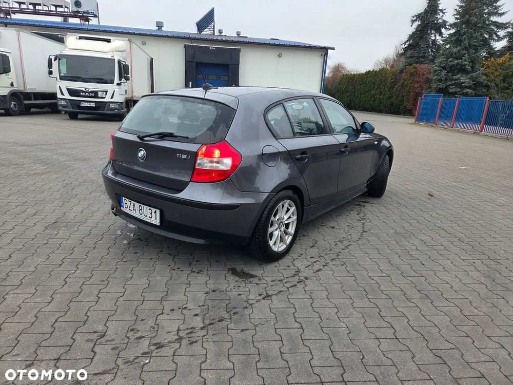 BMW Seria 1 118i - 4