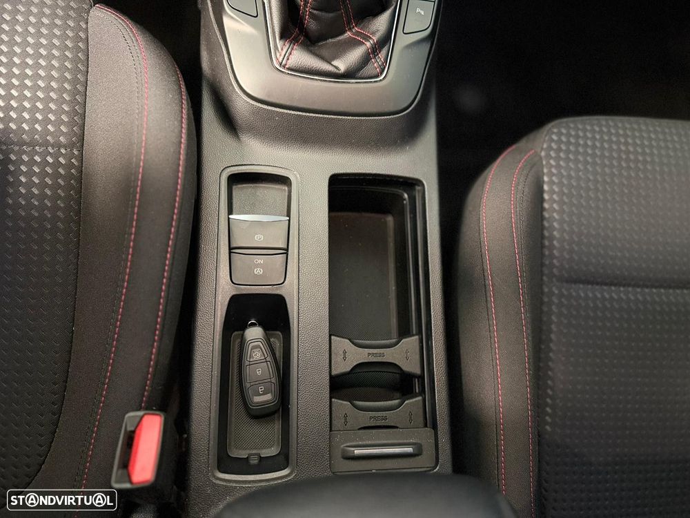 Ford Focus 1.0 EcoBoost ST-Line - 30