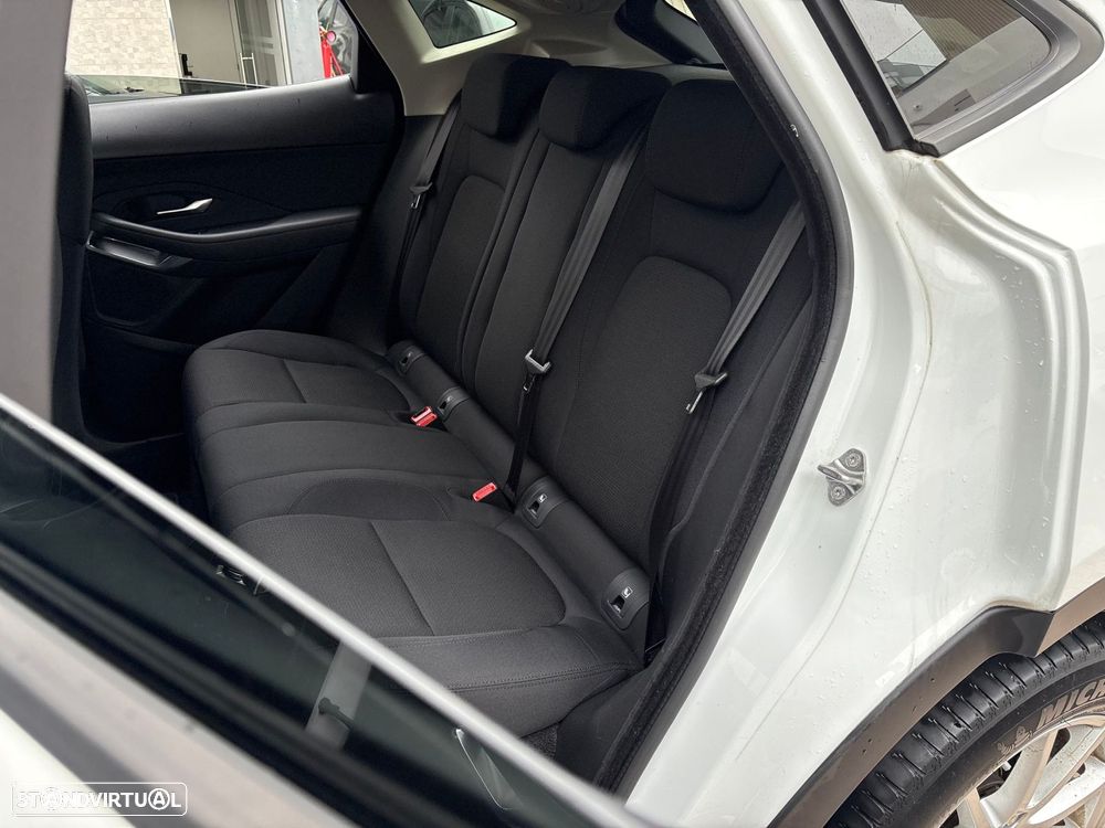 Jaguar E-Pace 2.0 i4D R-Dynamic - 11