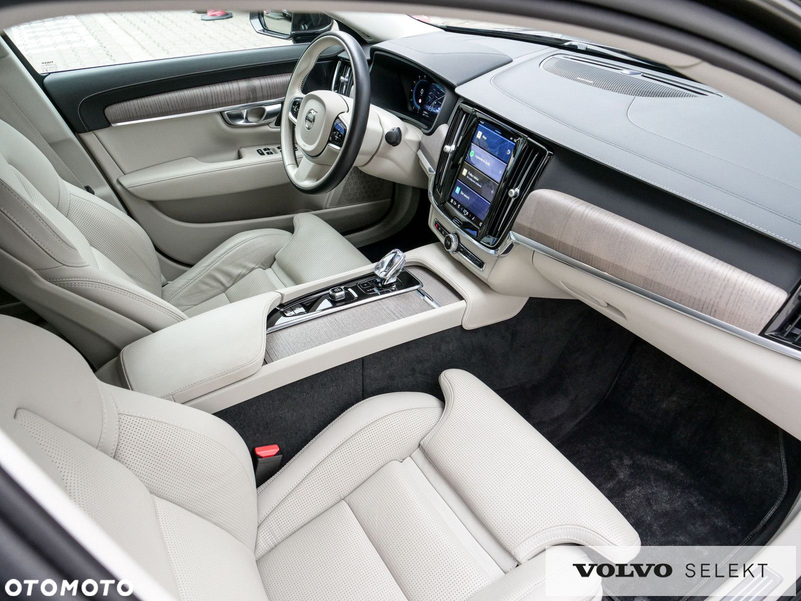 Volvo S90 - 34