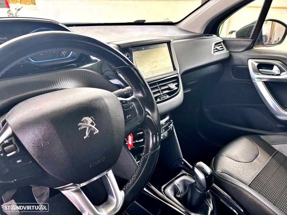 Peugeot 2008 BlueHDi 100 Allure - 17