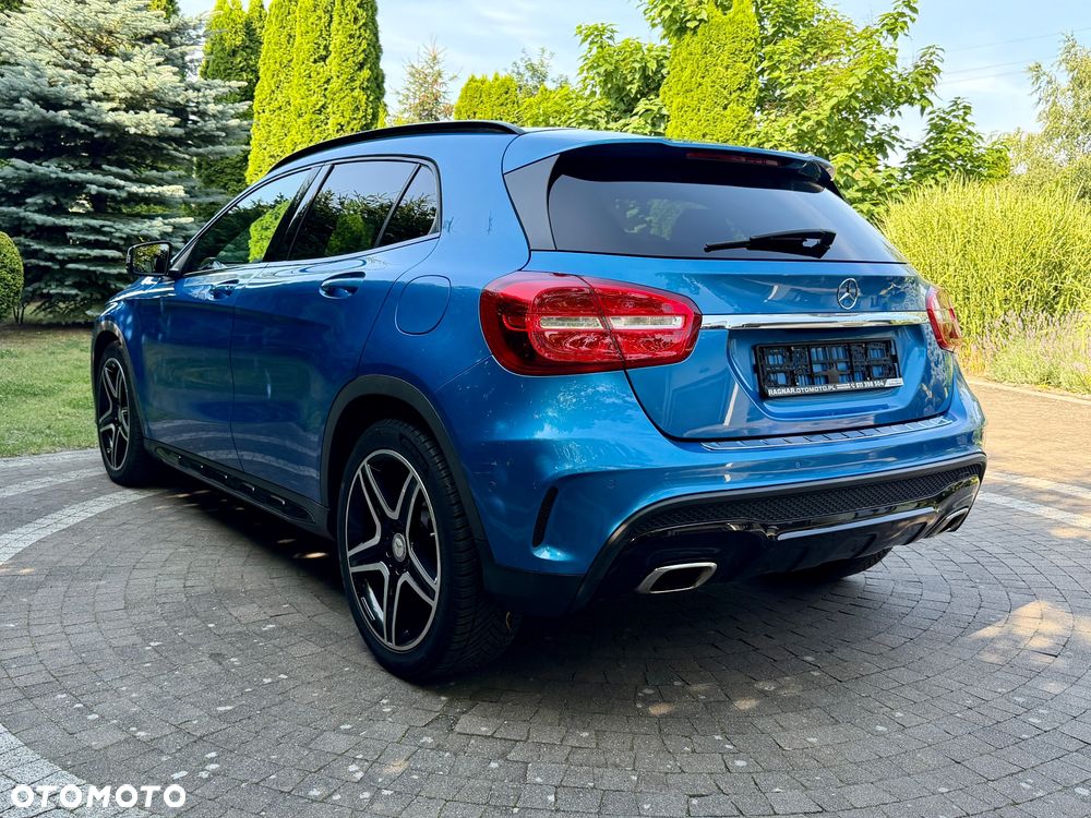 Mercedes-Benz GLA 250 7G-DCT AMG Line - 17