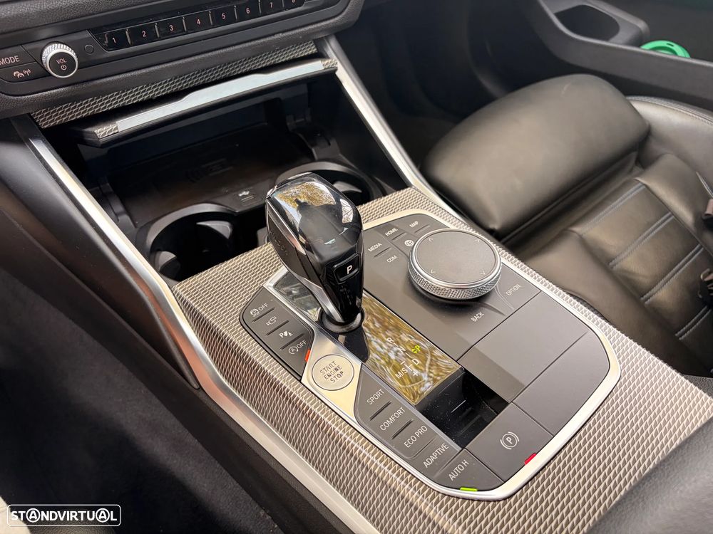 BMW 330 i Pack M Auto - 9
