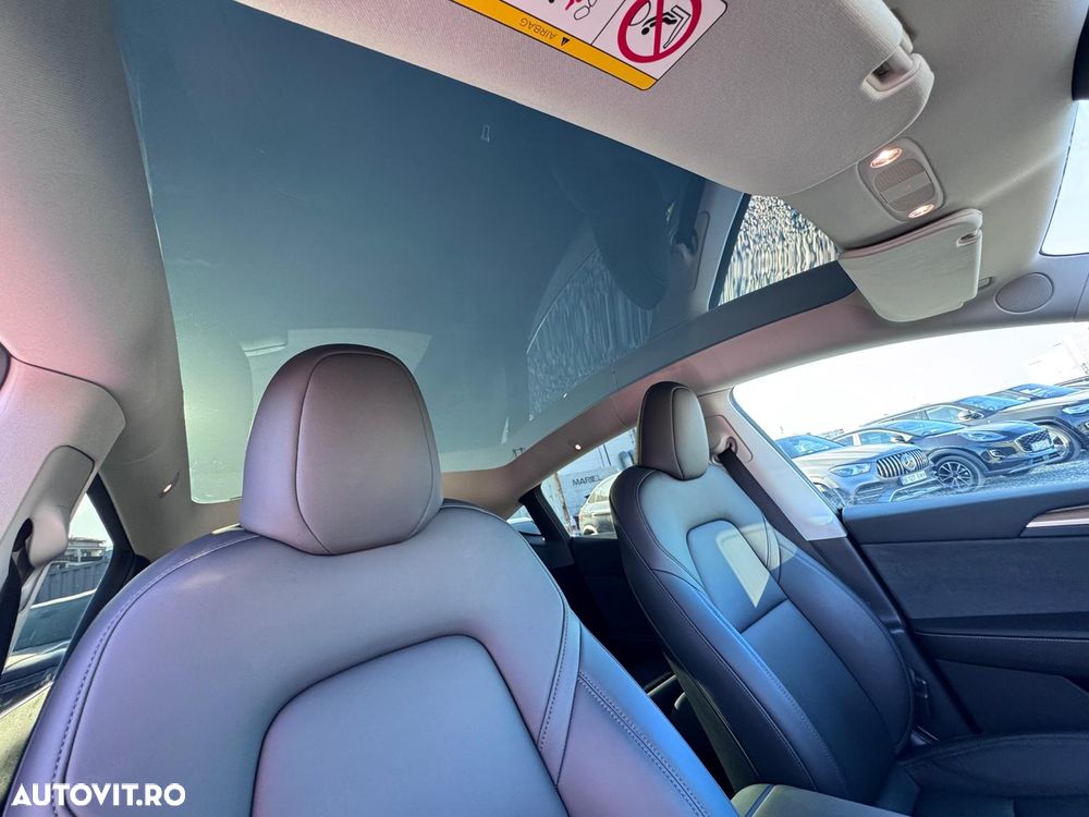 Tesla Model Y Long Range Dual Motor AWD - 15