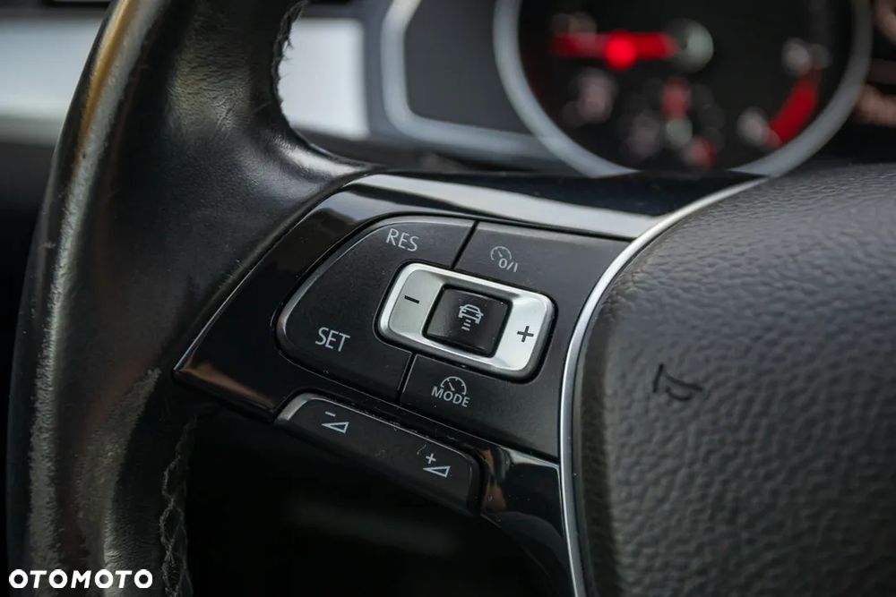 Volkswagen Passat 2.0 TDI BMT Highline DSG7 - 32