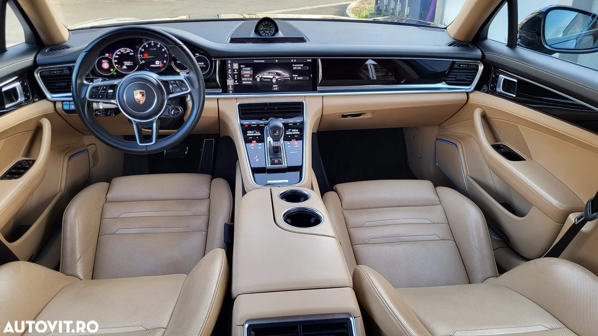 Porsche Panamera 4 E-Hybrid Executive - 6