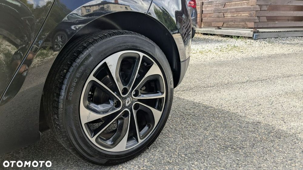 Renault Megane ENERGY TCe 130 BOSE EDITION - 34