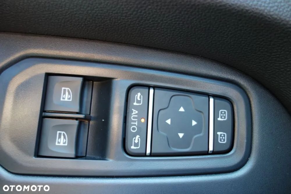 Renault TRAFIC - 7