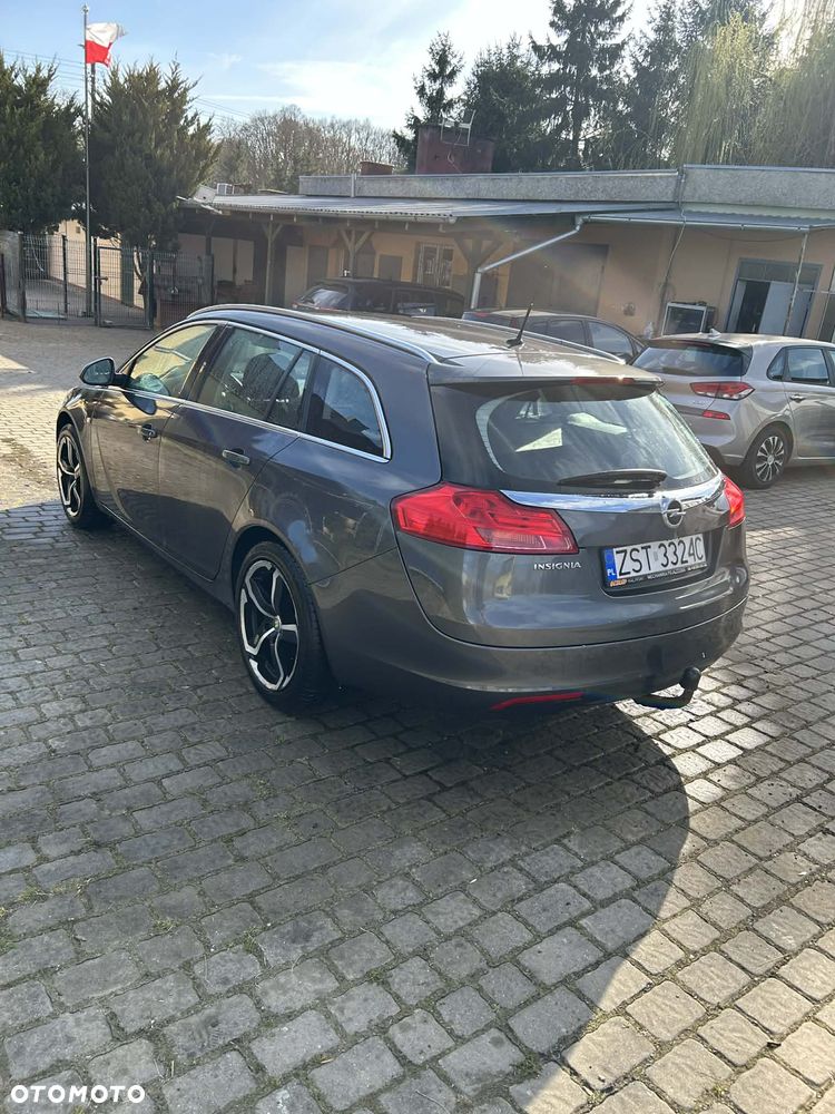 Opel Insignia 1.8 - 4