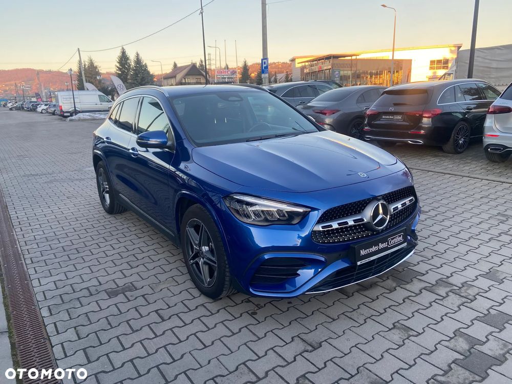 Mercedes-Benz GLA 200 AMG Line - 3