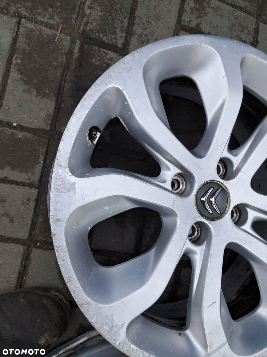 Citroen C3 II DS3 Felgi aluminiowe 17" 9671587277 7Jx17 ET26 4x108 - 13