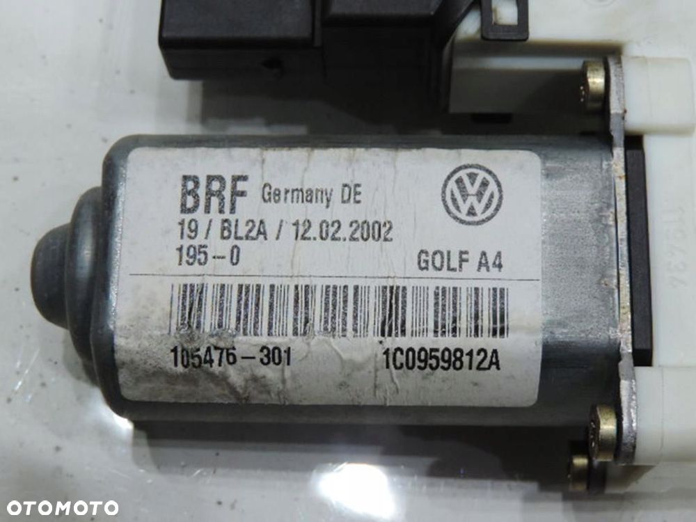 SILNICZEK SZYBY PRAWY TYŁ VW GOLF IV - 4