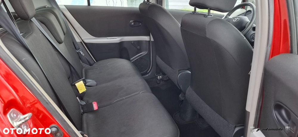 Toyota Yaris - 8