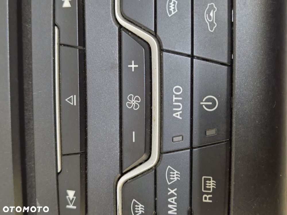 Ford Mondeo mk5 Ramka panel radia przełącznik nawiewu HS7T-18E245-ACA - 9