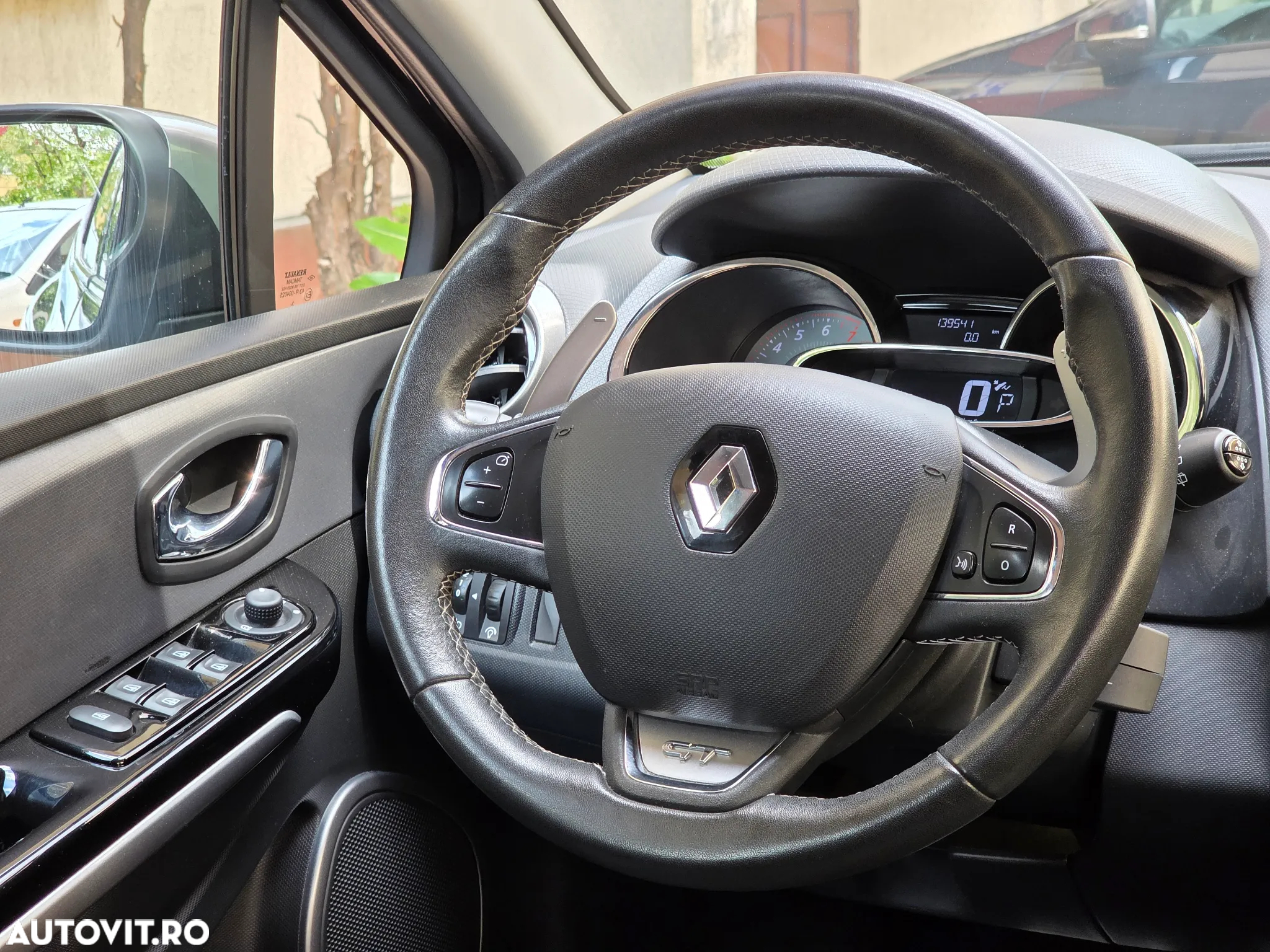 Renault Clio TCe 120 EDC GT - 6