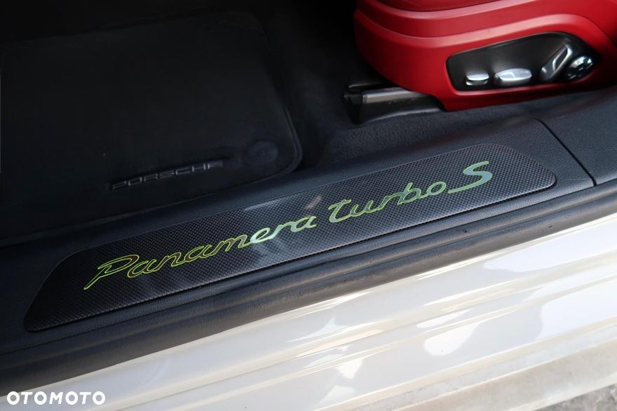 Porsche Panamera Turbo S E-Hybrid GPF - 17