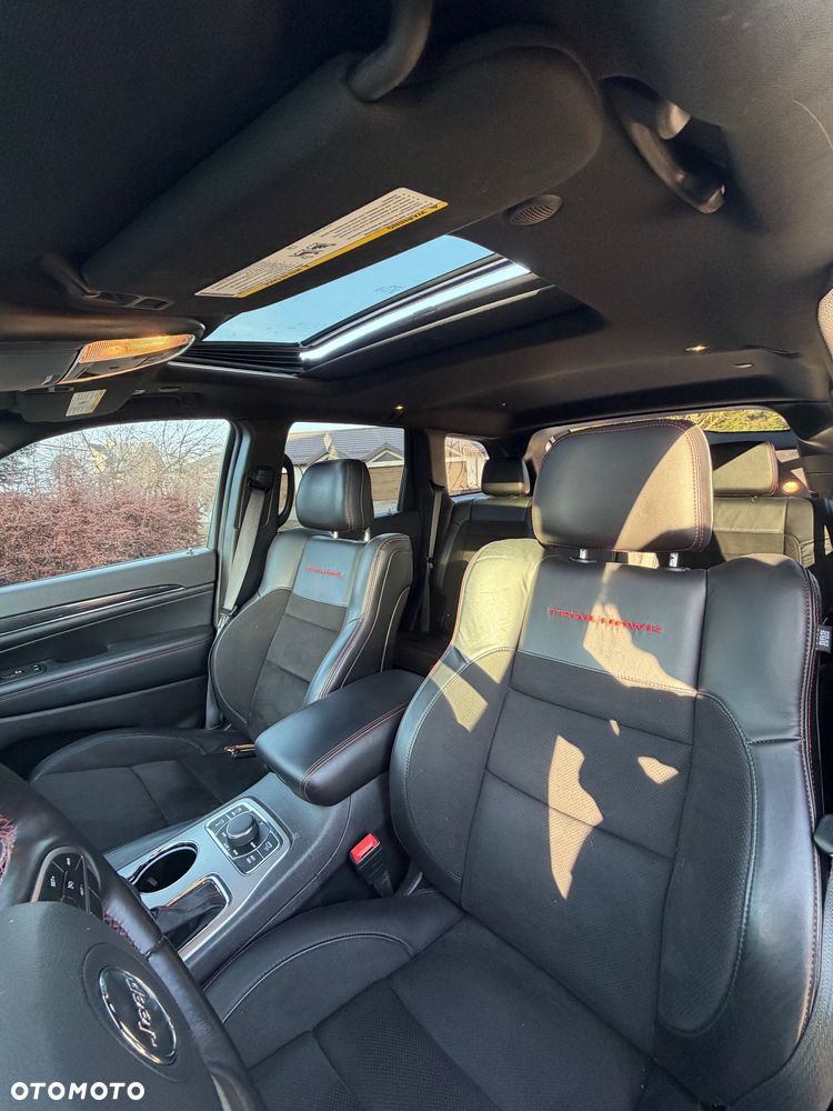 Jeep Grand Cherokee - 13