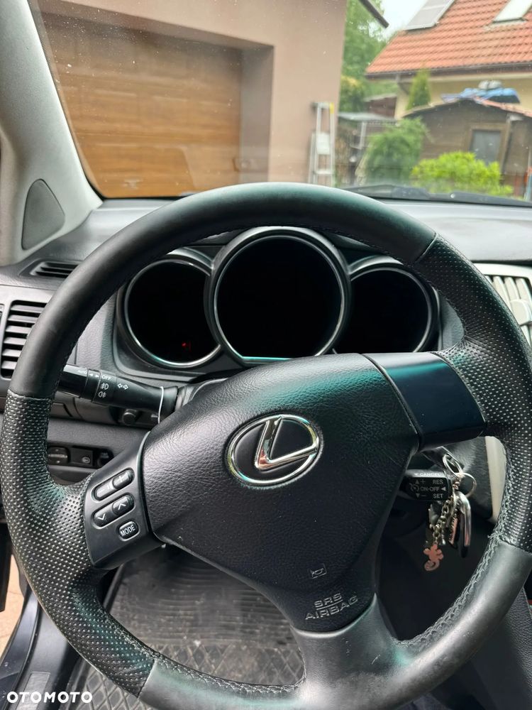Lexus RX - 16