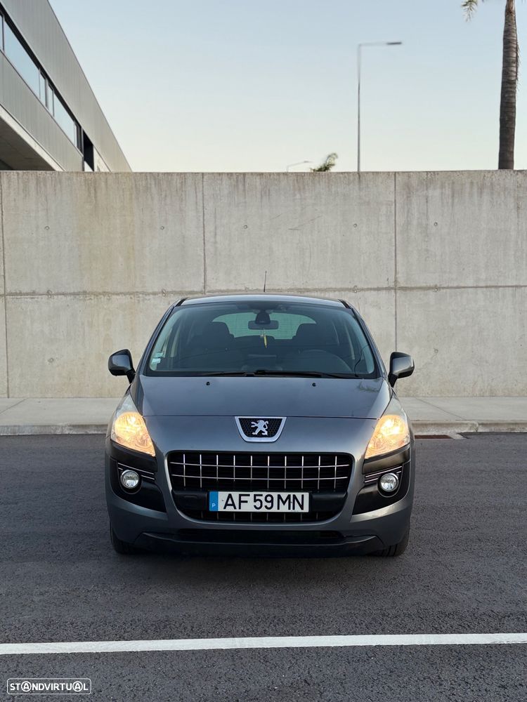 Peugeot 3008 1.6 e-HDi Executive CMP6 - 1