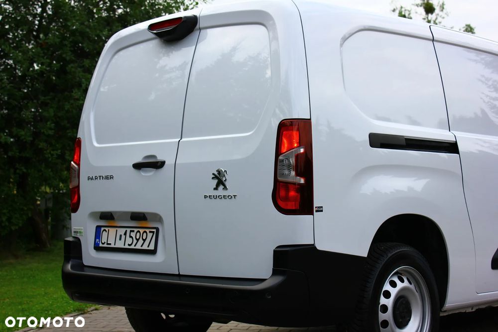Peugeot PARTNER 1.5HDI 130KM AUTOMAT 8 BIEGÓW LONG DŁUGI 3 OSOBOWY PERFEKT AUTO NAVIGACJA KAMERY,ASYSTENTY,VF23% - 14
