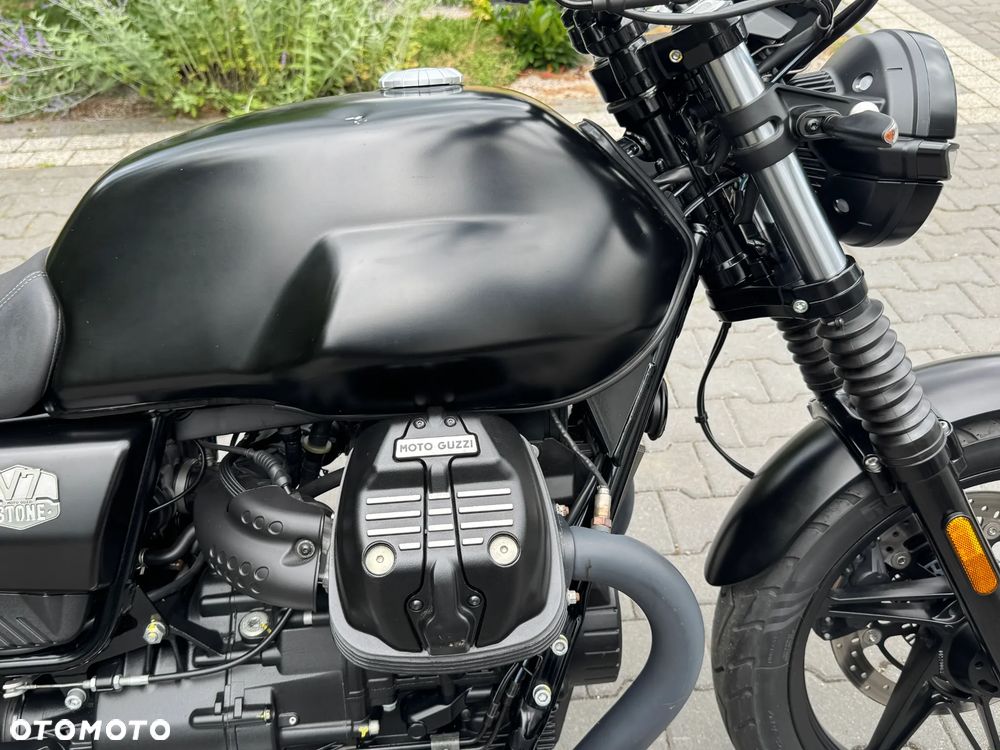 Moto Guzzi V7 - 16