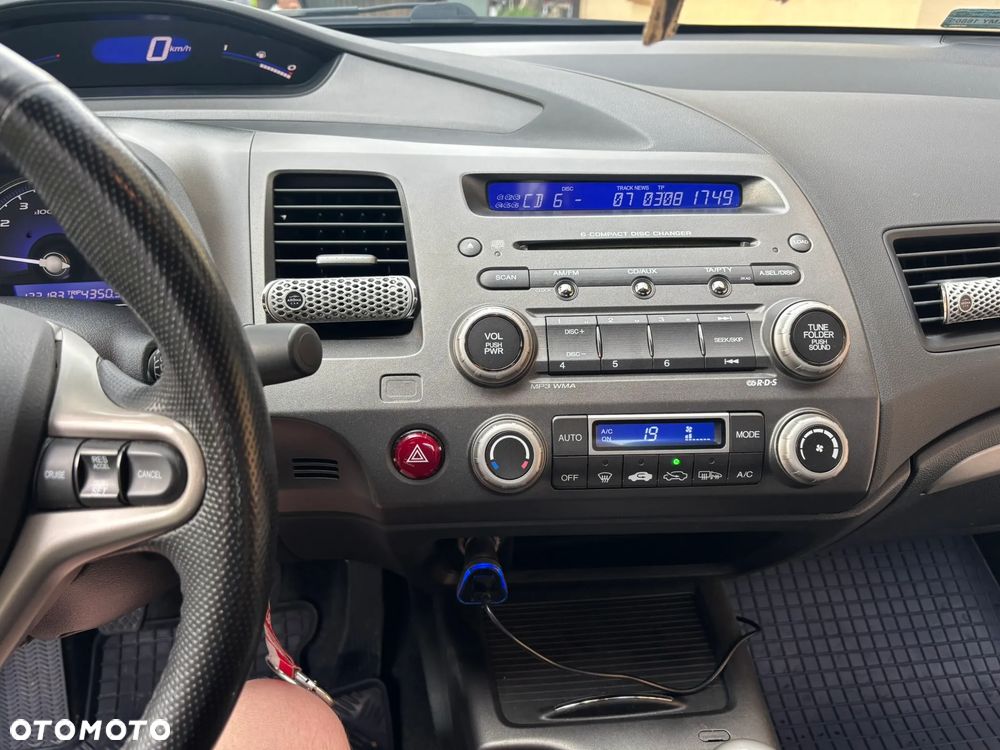 Honda Civic 1.8 Executive - 18